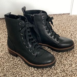 Kensie Combat Boots, faux leather 5.5 NWOT